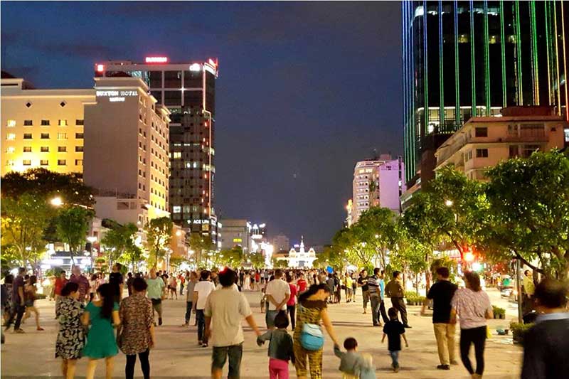 Phố đi bộ Nguyễn Huệ